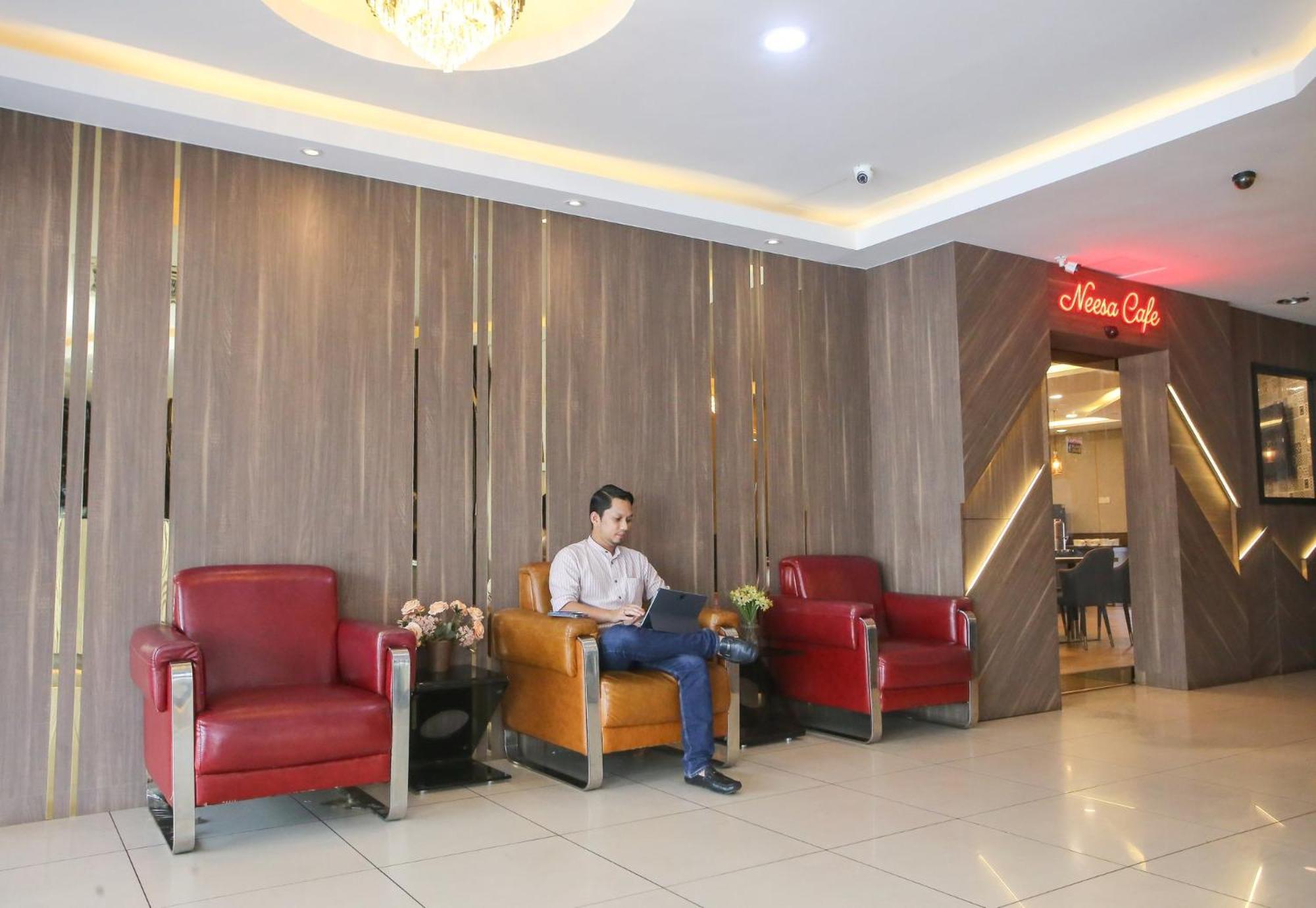 Golden Nasmir Hotel บูกิต เมอร์ตาจัม ภายนอก รูปภาพ